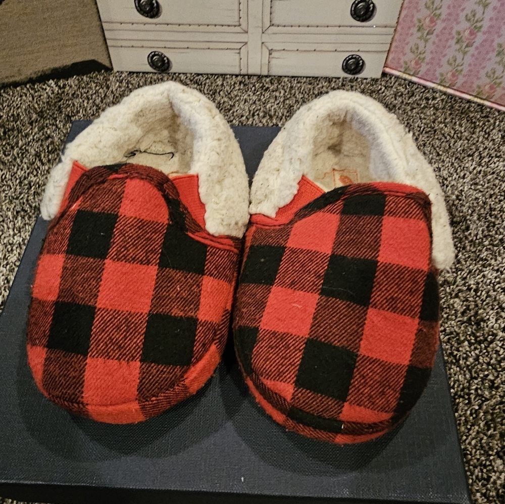 Baby buffalo plaid slippers